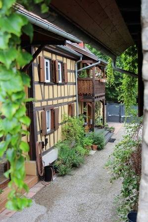 Gite Géranium - La Cour de J'Anne in Schiltigheim, Région de Strasbourg