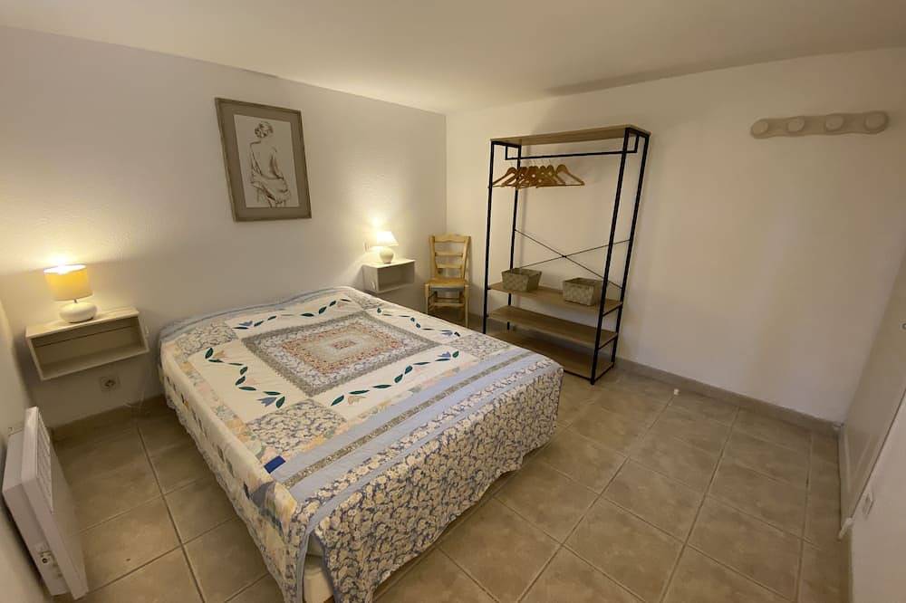 Apartamento entero, Calm and relaxation with a view of the Château and listed village, L'Olivier in Grignan, Región de Nyons