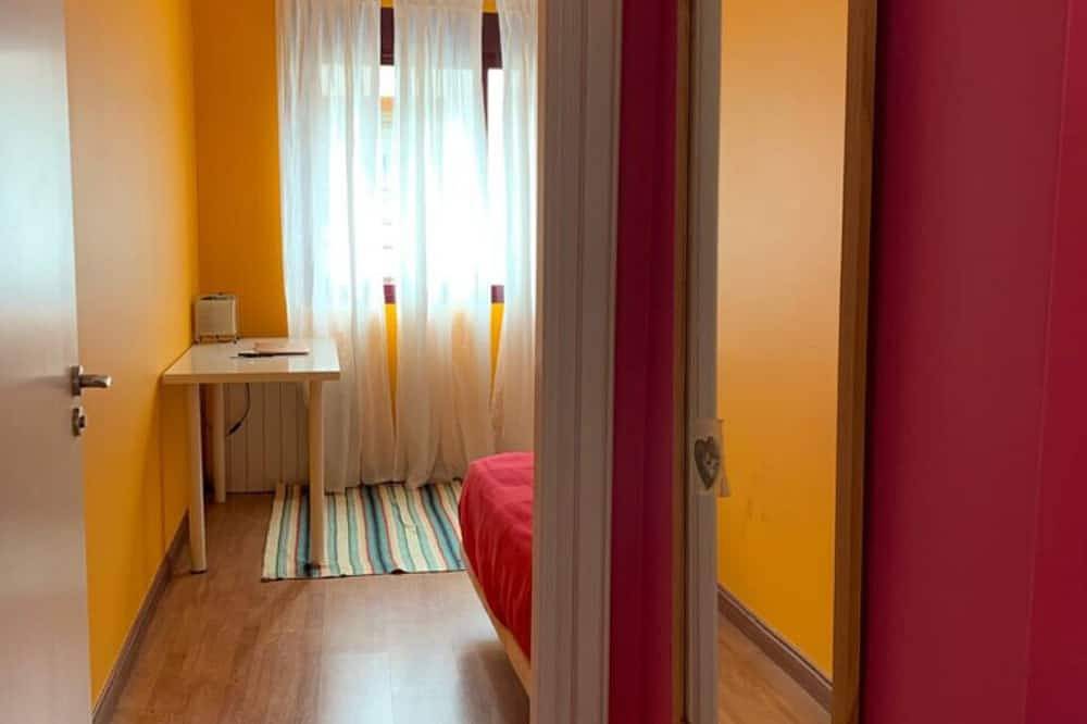 Entire apartment, Apartamento Para 4 Personas en Playa Jardín Boiro, Puerto de Escarabote in Boiro, Rías Baixas