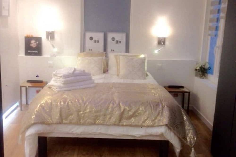 Ganze Wohnung, Im Herzen des historischen und trendigen Paris Louvre. Design und gemütliche Wohnung in 1er Arrondissement, Paris