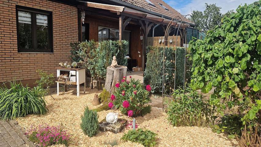 Ferienwohnung für 6 Personen, mit Garten und Pool in Nieheim