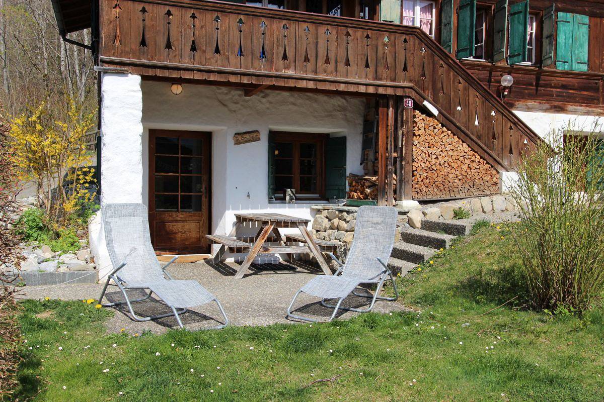 Appartement de vacances entier, Appartement La Boutique - 2 chambres à coucher, 65m², 4 personnes in Rossinière, Alpes Vaudoises