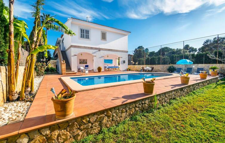 Acogedor apartamento con terraza y piscina, a 2 km de la playa de Cala Petita in Porto Cristo, Manacor