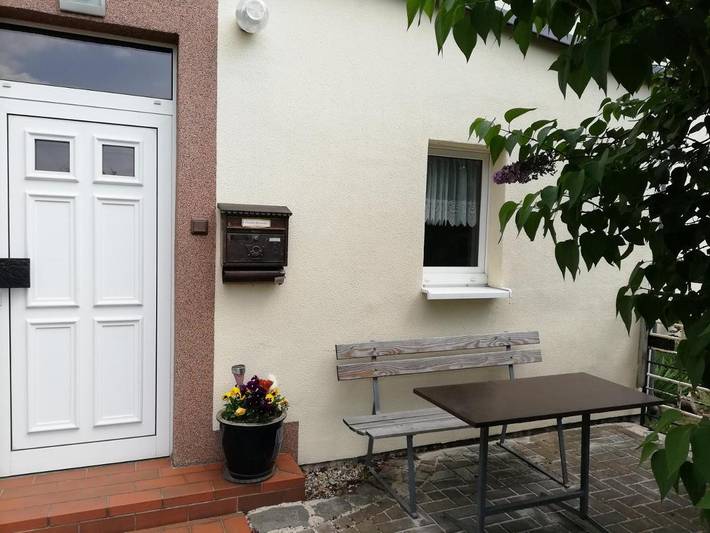 Ferienwohnung für 3 Personen, mit Terrasse und Garten sowie Seeblick und Ausblick in Senftenberg - 2