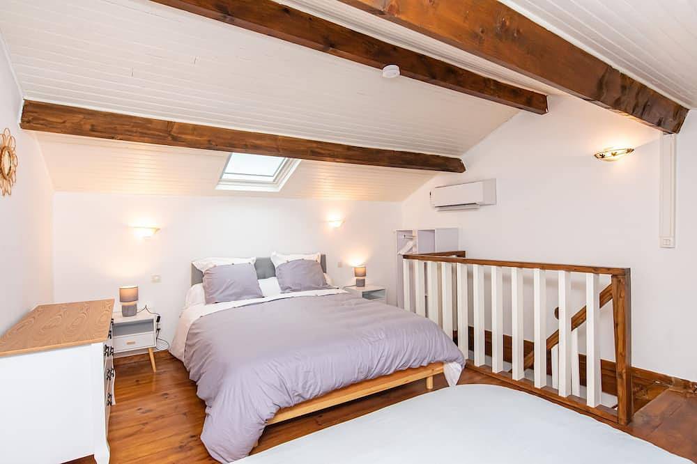 Gitelestournesols 3ch,4lits3Queen size clim parking jardin wifi Toulouse blagnac in Bruguières, Toulouse region