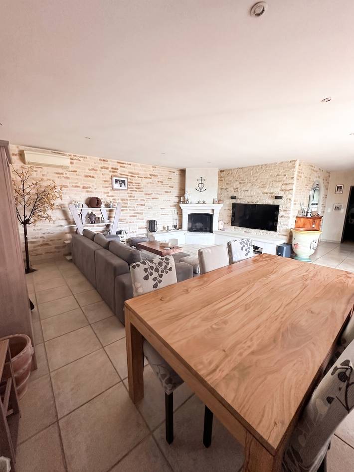 Location de vacances pour 6 personnes, avec Balcon/Terrasse et Jacuzzi ainsi que Terrasse et Jardin à Monclar-de-Quercy - 4