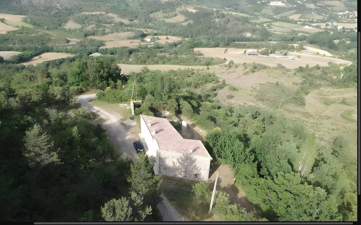 Évasion d’exception en Drôme Provençale avec vue panoramique in La Motte-Chalancon, Région de Die