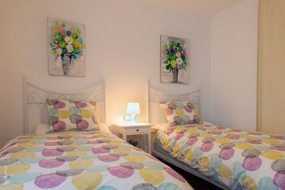 Entire apartment, Spacious and comfortable apartment A 7 Km From The King And Wifi Caminito Free in Ardales, Málaga Province