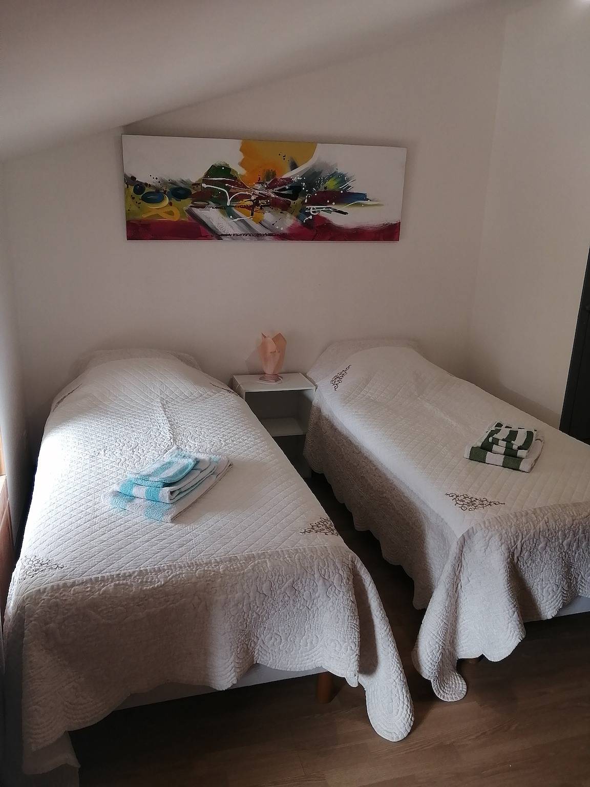 Geheel appartement, Appartement 'La Clef' met balkon in Saint-Julien-Molin-Molette, Pilat Regionaal Natuurpark