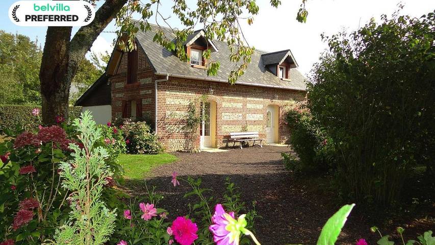 Location de vacances pour 4 personnes, avec terrasse et jardin à Les Grandes-Ventes