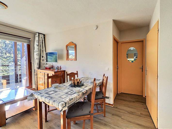 Chalet pour 6 personnes, avec balcon et piscine dans Le Corbier - 3