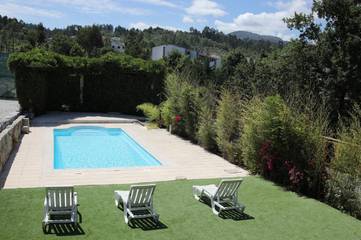 Cottage pour 2 personnes, avec terrasse ainsi que jardin et piscine à Oliveira de Frades