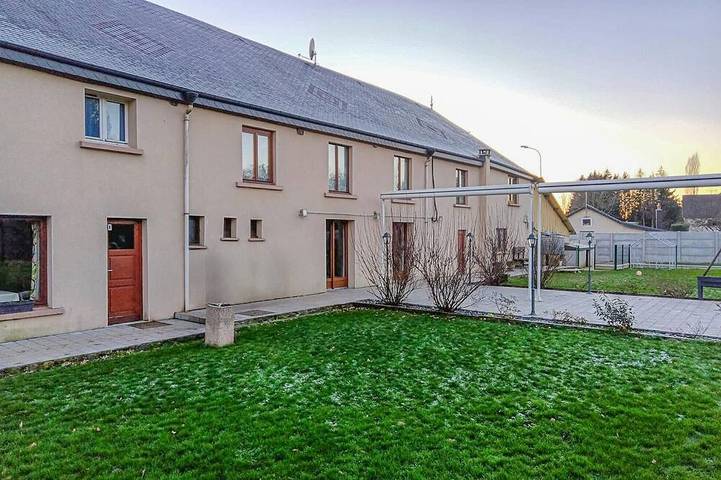 Location de vacances pour 15 personnes, avec sauna à Maubert-Fontaine