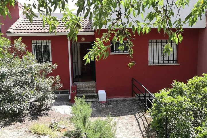 Casa de vacaciones para 12 personas, con jardín además de vistas y vistas al lago - 1