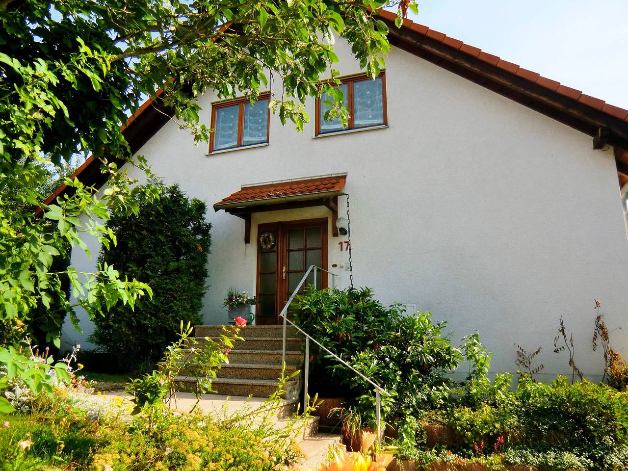 Apartamento vacacional entero, Apartamento de vacaciones para 5 personas con balcón in Hochstadt, Maintal