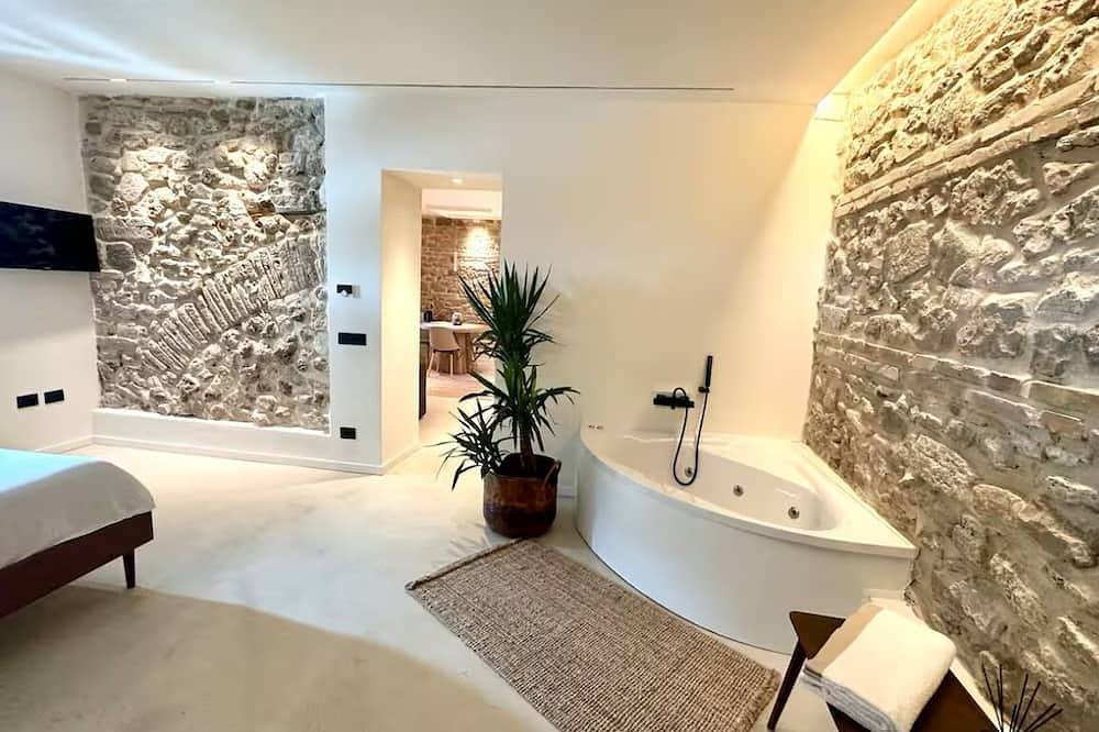 Ganze Wohnung, Painter's Suite - Quite Luxury between Relaxation and History in Tivoli, Rom Provinz