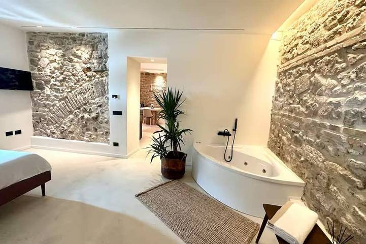 Ganze Wohnung, Painter's Suite - Quite Luxury between Relaxation and History in Tivoli, Rom Provinz
