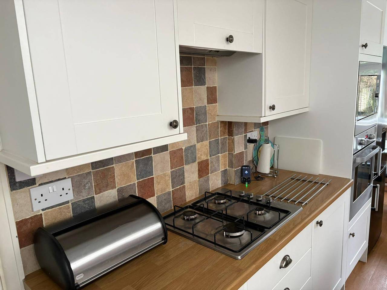 Wolves Retreat Sleeps 7 with Garden Parking in Wolverhampton, Birmingham e dintorni