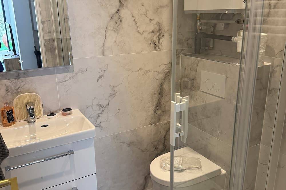 Soothing house with Ac for a relaxing getaway in Colombes, Hauts-de-Seine