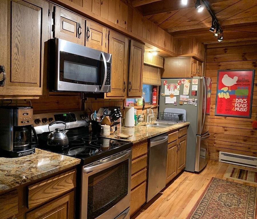 ** Blockhaus * Whirlpool * Sauna * Privater Teich * 23 Hektar * 4,6 km von Bethel Woods * in Sullivan County