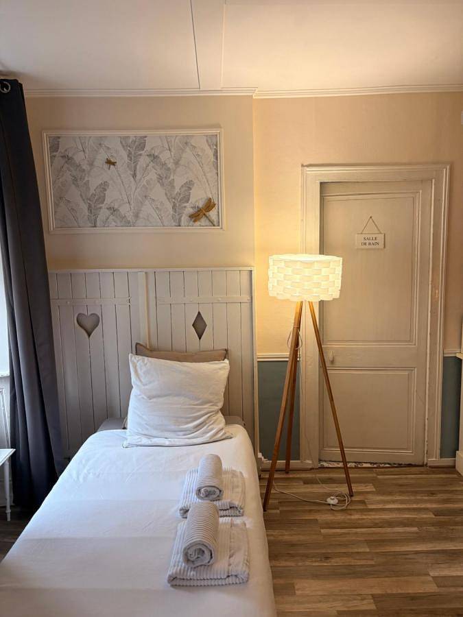 Location de vacances pour 2 personnes, avec jardin ainsi que vue et terrasse à Châteaulin - 3