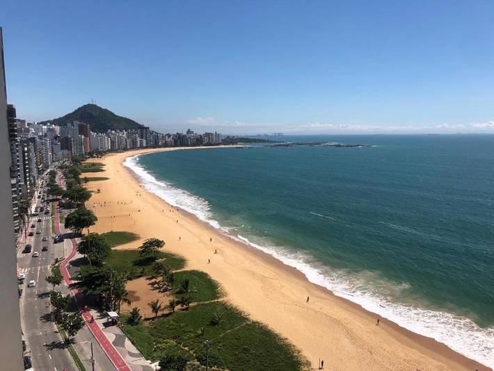 Casas e apartamentos de temporada para 4 pessoas, com vista e terraço e ainda piscina em Praia da Costa