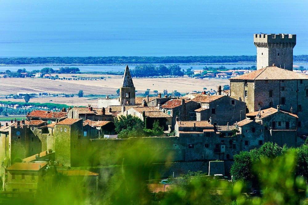 Schöne Wohnung in einem Ferienhaus für 5 Personen mit Klimaanlage, Pool,  W-Lan, Tv und Terrasse in Capalbio, Grosseto Provinz