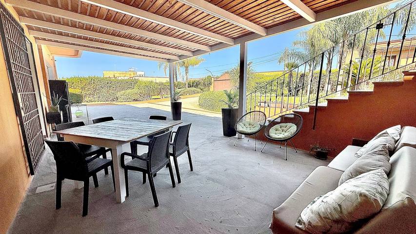 Apartamento de vacaciones para 4 personas, con jacuzzi y jardín - 1