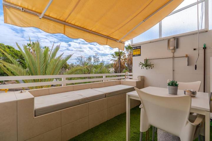 Ferienwohnung für 2 Personen, mit Terrasse und Pool sowie Ausblick - 1