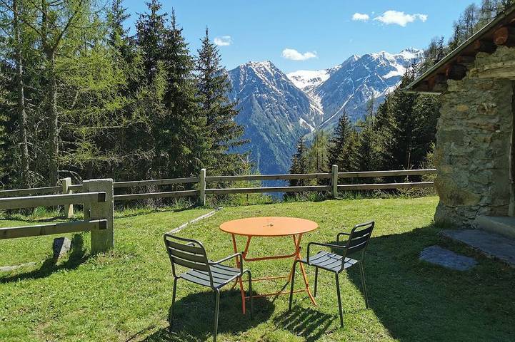 Gîte pour 3 personnes, avec jardin en Suisse