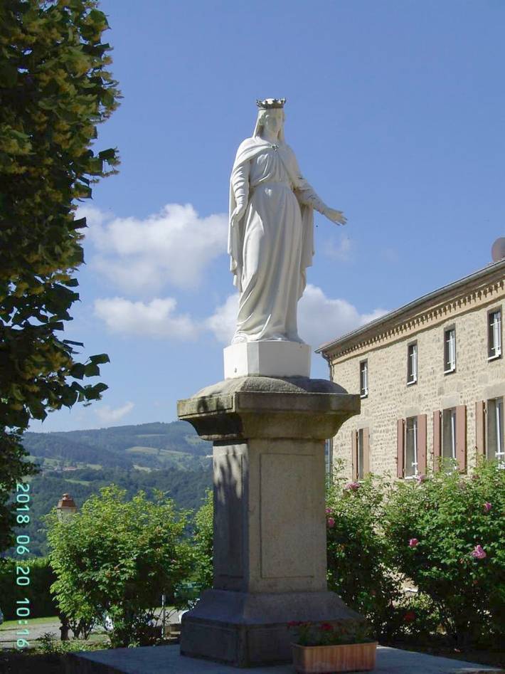 Location de vacances pour 2 personnes, avec vue et terrasse à Saint-Georges-en-Couzan - 4