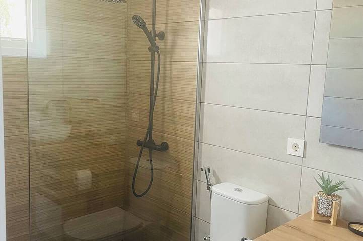 Typical Canary Island house with lots of outdoor space. in Villaverde, La Oliva