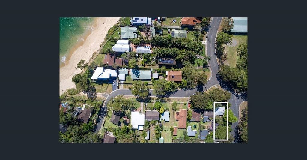 Nur einen Steinwurf vom Strand von Horderns entfernt in Bundeena, New South Wales