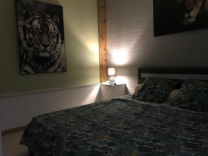 Appartement de vacances pour 4 personnes, avec jacuzzi ainsi que jardin et piscine