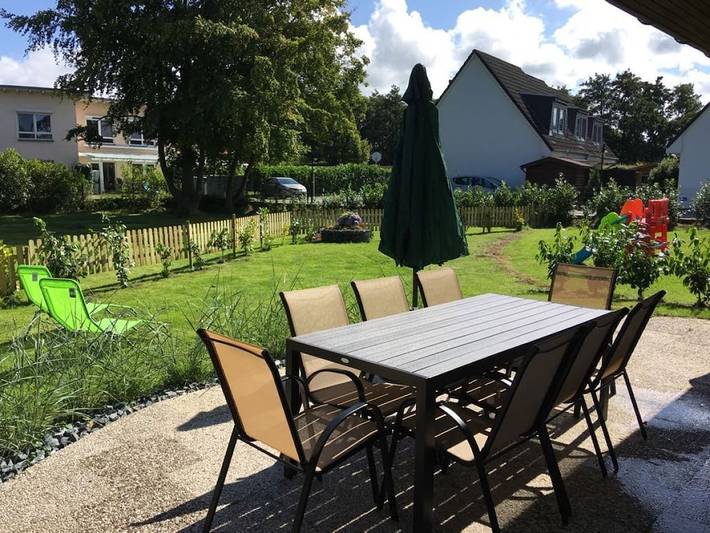 Ferienhaus für 8 Personen, mit Terrasse und Garten in Döse - 3
