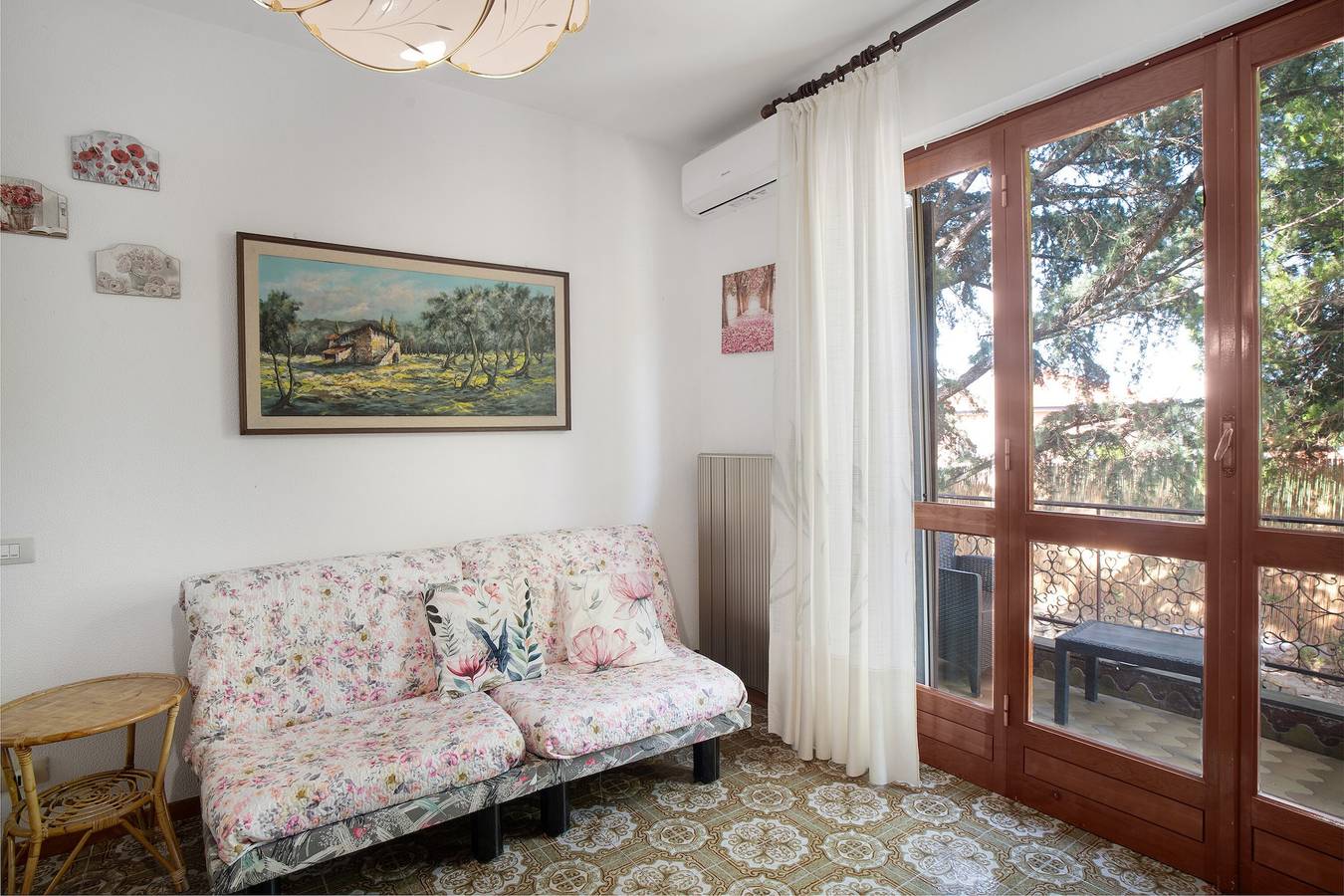 Casa de vacaciones 'Casa Vacanza Le Primavere' con vistas al mar, Wi-Fi y aire acondicionado in Sasso di Bordighera, Bordighera