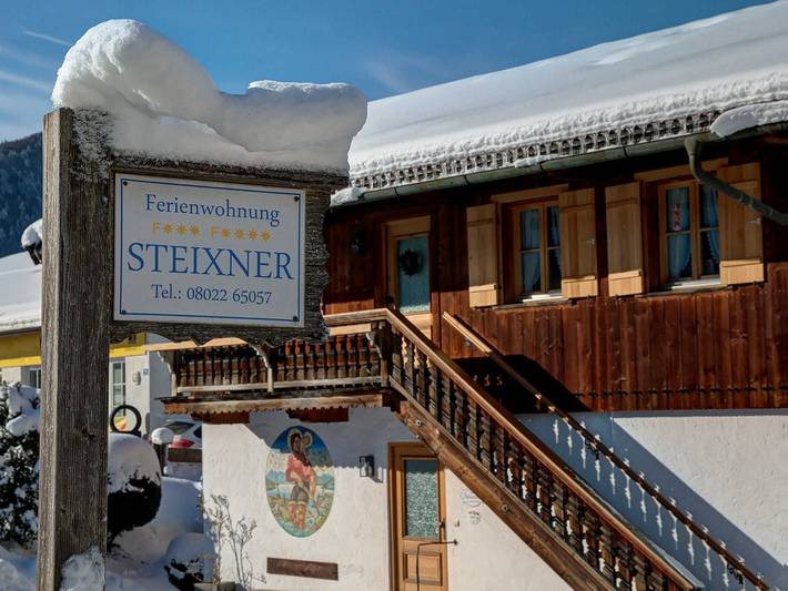 Ferienwohnung für 2 Personen, mit Balkon und Terrasse sowie Garten und Seeblick in Alpenland Tegernsee Schliersee - 2