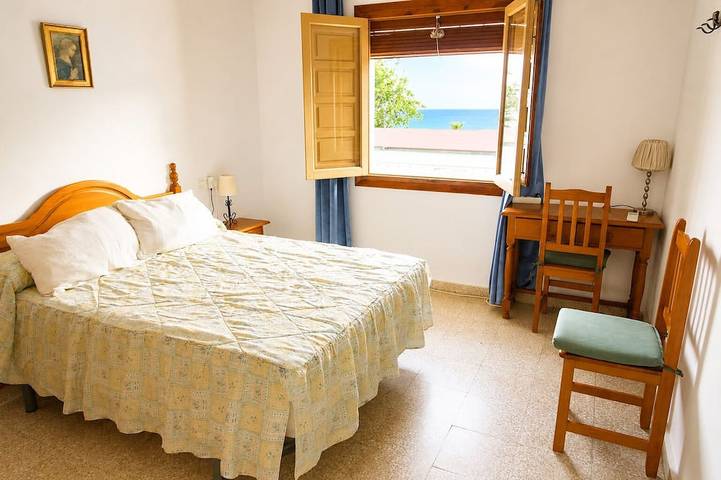 Appartement entier, Magdalena 1st. Spacious apartment in the center of La Herradura bay in La Herradura, Almuñecar