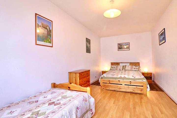 Appartement entier, Spacieux logement calme avec jardin privé - Parking inclus, animaux acceptés in Annecy-le-Vieux, Annecy (commune)