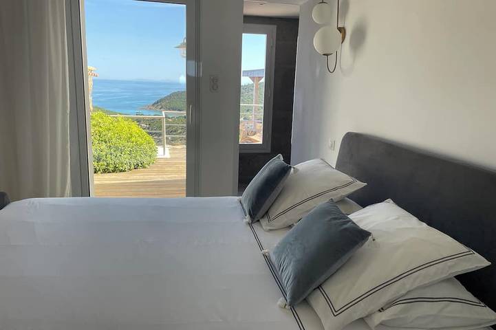 Location de vacances pour 8 personnes, avec jardin et jacuzzi, animaux acceptés dans Plage de Fautea - 4