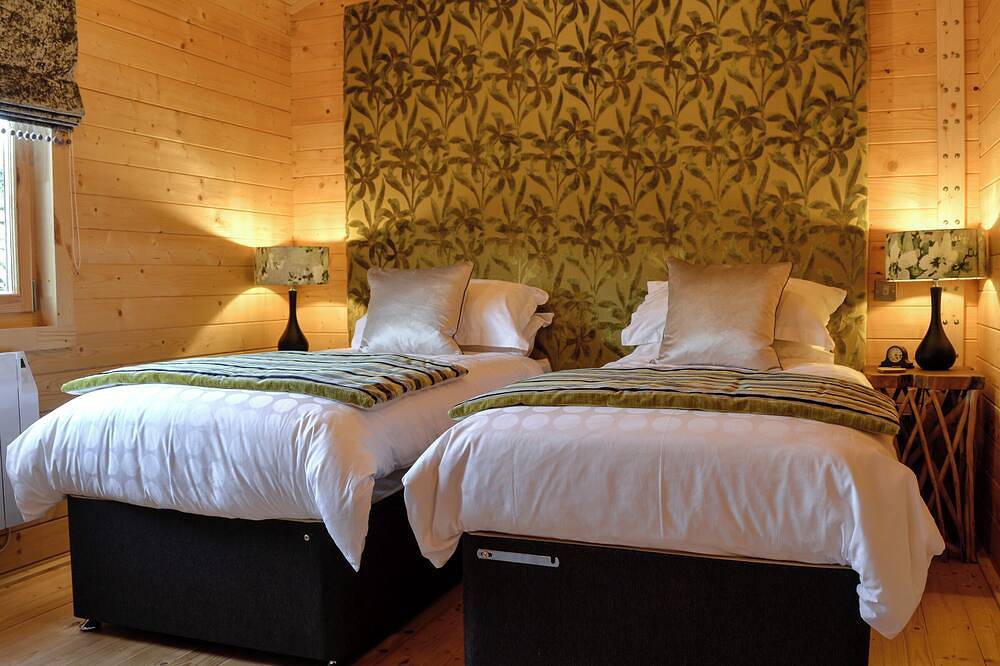2 bedroom accommodation in Dyffryn Ardudwy, near Barmouth in Dyffryn Ardudwy, Snowdonia