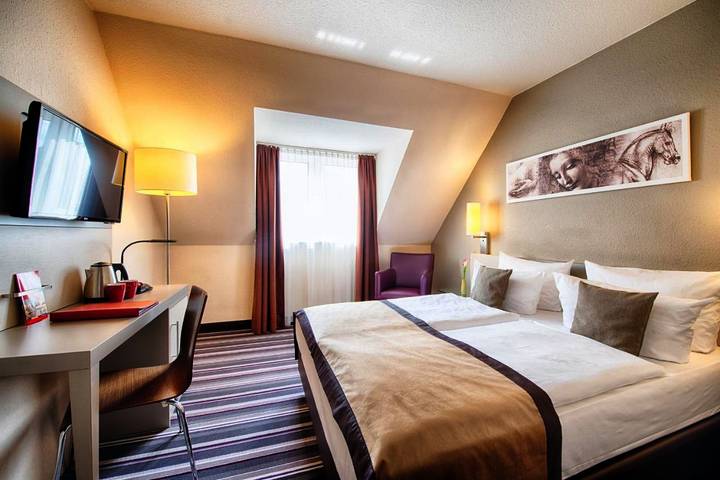 Hôtel pour 10 personnes, avec sauna ainsi que jardin et terrasse, animaux acceptés à Ladenburg