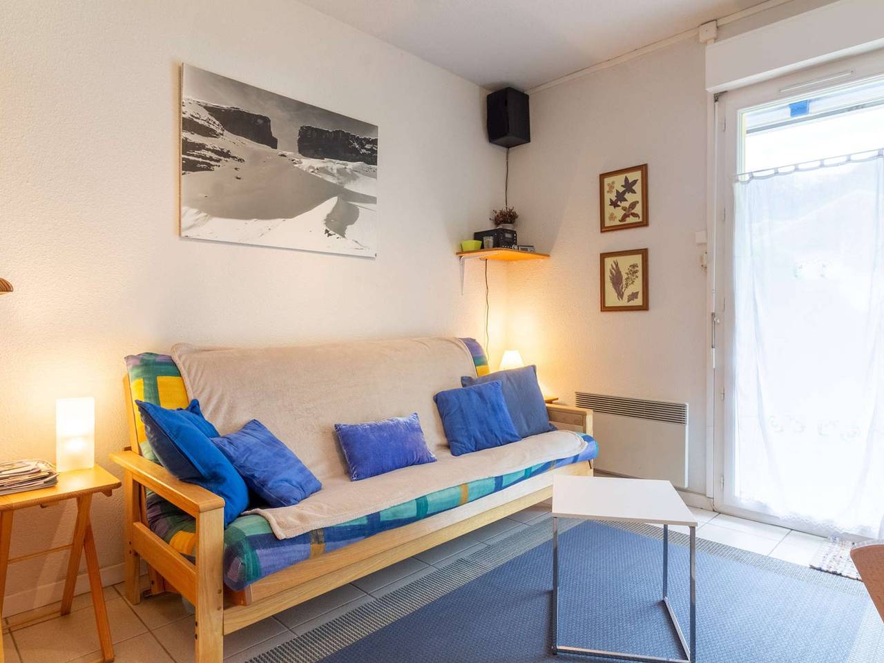 Ganze Wohnung, Ruhige 3-Zimmer-Wohnung mit Garten, Parkplatz und Bergblick, für 6 Personen. in Esquièze-Sère, Nationalpark Pyrenäen
