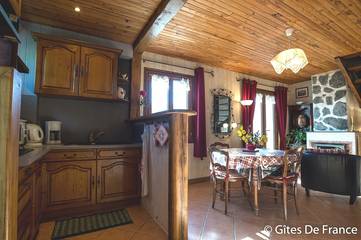 Gîte pour 2 Personnes dans Murol, Région de Besse-et-Saint-Anastaise, Photo 4