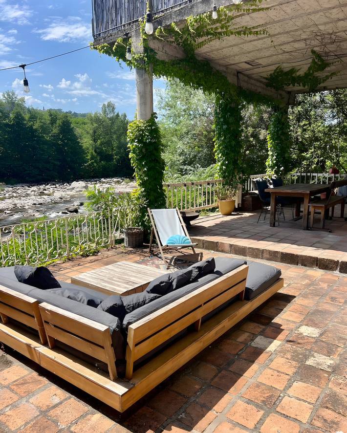Holiday Home “Loft by the Water” with Private Terrace and Wi-Fi in Ucel, Parc naturel régional des Monts d'Ardèche