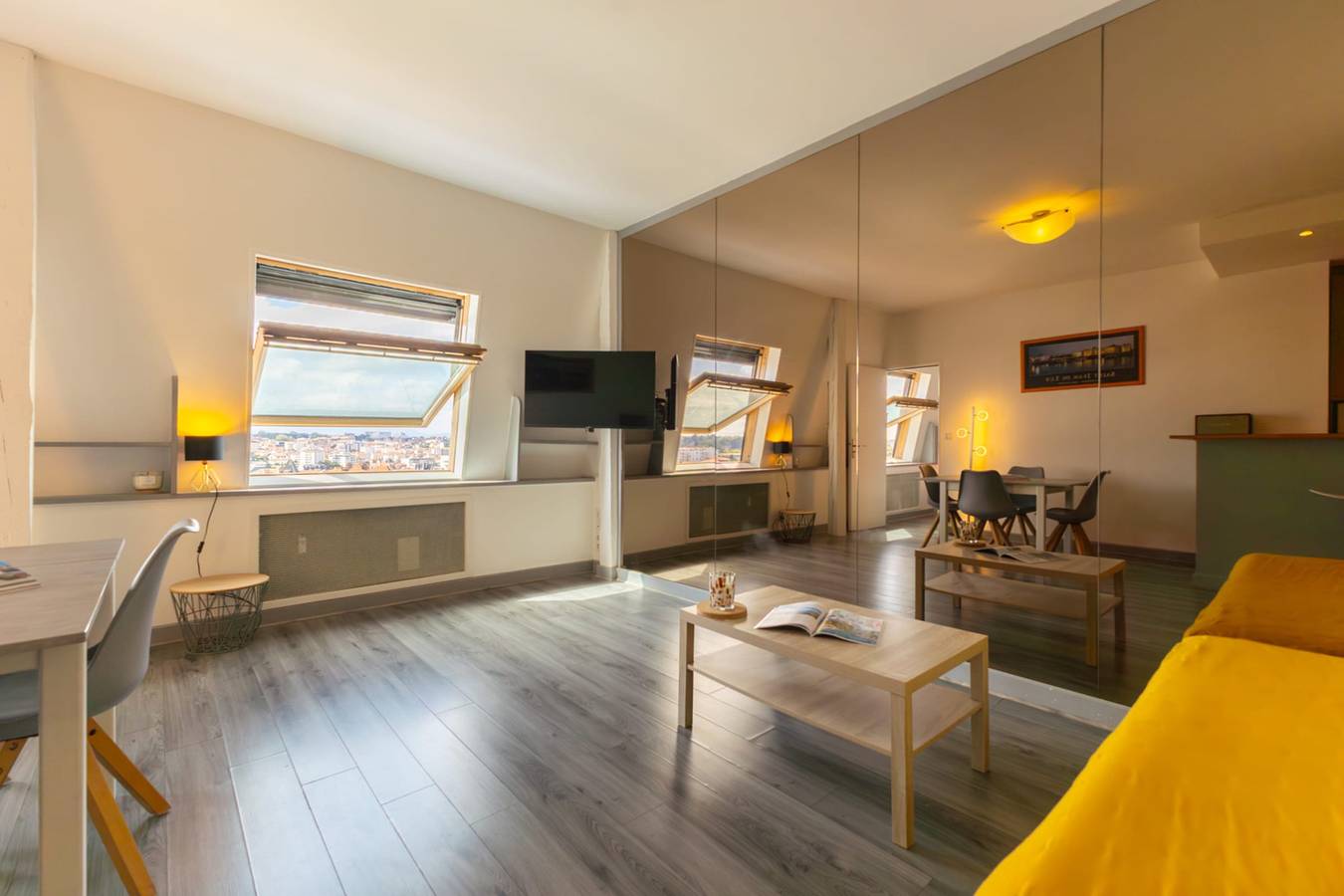 Appartement entier, Appartement Regina  vue mer climatisé  à Biarritz in Biarritz, Région de Bayonne