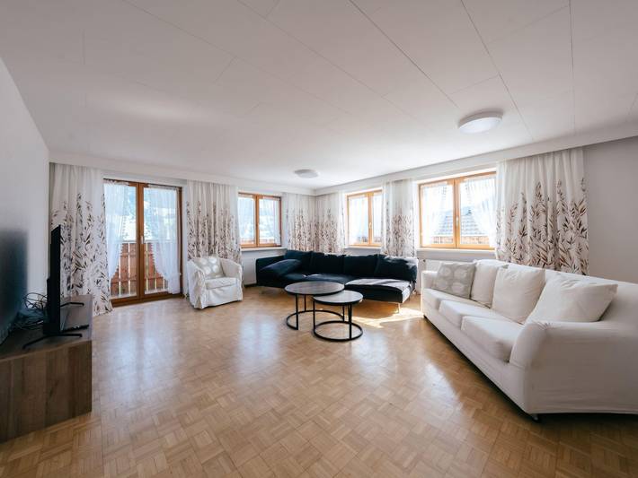 Ferienwohnung für 10 Personen, mit Balkon und Terrasse in Raggal - 3