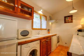 Gîte for 4 People in Monacia-d'Aullène, Corse-du-Sud, Photo 4