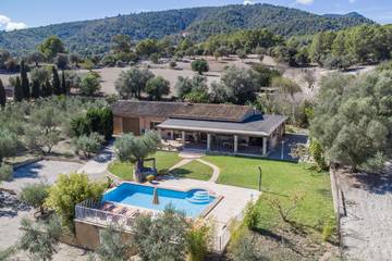 Villa in Selva, Mallorca Inselmitte für 8 