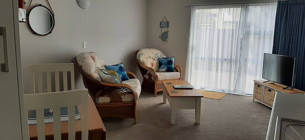 Holiday apartment for 3 people, with terrace in Ōhope